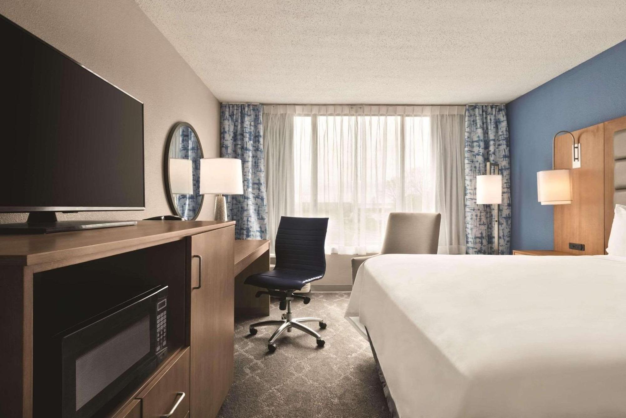 Radisson Hotel And Conference Center ฟงด์ดูลัค ภายนอก รูปภาพ